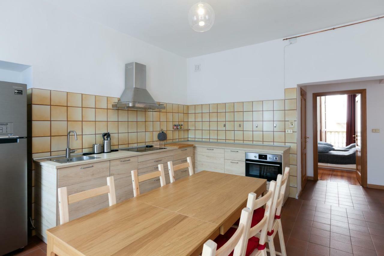 Maison Isabella - Appartamento Nel Cuore Di Аоста Екстер'єр фото